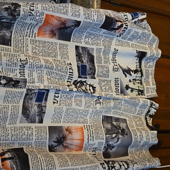 No boundaries  Men's  Newspaper  Shirt - Picture 3 of 4